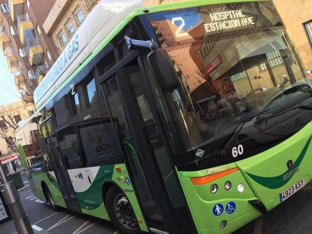 ÚLTIMA HORA | Trenes y autobuses, al completo