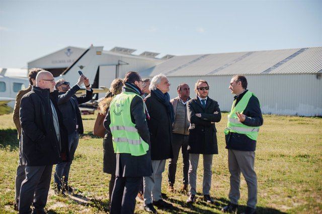 Visita de las patronales de Toledo y Madrid al proyecto del aeródromo de Casarrubios - EUROPA PRESS / MATEO LANZUELA