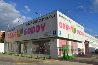 Si vas a Cash Godoy el lunes o el martes tendrás que entrar por la puerta de los colegios