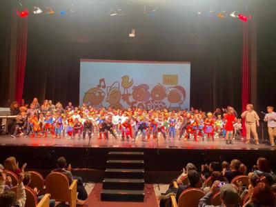 EL CEIP San Ildefonso celebra el 'Festival de la Navidad' contra el acoso escolar