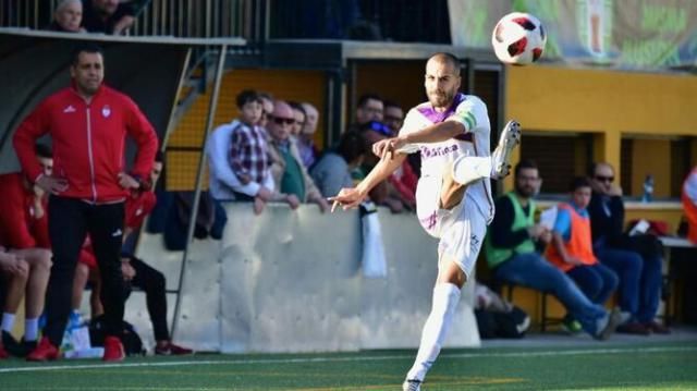 El lateral con la camiseta del Real Jaén