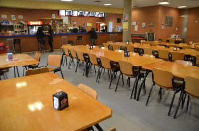 Los estudiantes de la UCLM en Talavera vuelven concentrarse por la desaparición de la cafetería