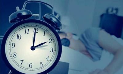 Esta noche cambia la hora: ¿hay que atrasar o adelantar el reloj?