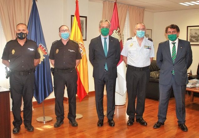 REGIÓN | Eurocaja Rural felicita a la Policía con motivo de su festividad