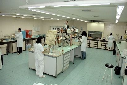 INVESTIGACIÓN | El laboratorio de Eurocaja Rural, preparado para detectar material genético Covid-19 en aguas residuales