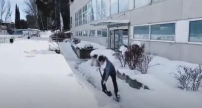 VÍDEO | El temporal de nieve no puede con Sandra Sánchez: pala en mano para poder entrenar