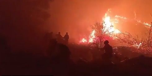 La UME se moviliza contra el incendio de El Tiembl