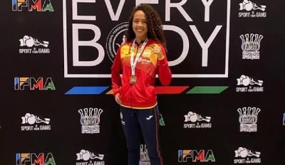 La cebollana Lara Fernández, bronce en el Mundial de Muay Thai