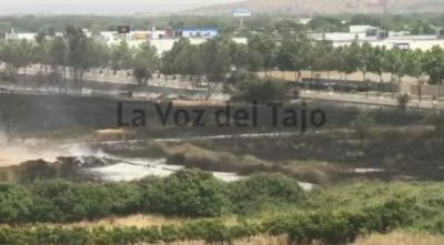 Controlado el incendio próximo al parque comercial de Talavera