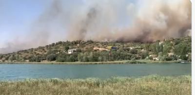 Incendios en CLM: El fuego obliga a confinar el municipio y cortar dos carreteras