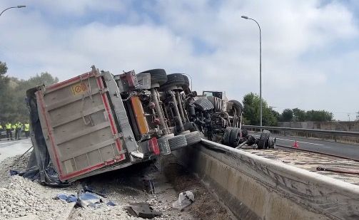 Camión accidentado