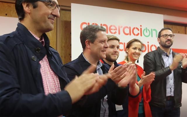 El secretario general de Juventudes Socialistas de Castilla-La Mancha, Nacho Hernando,en el centro de la imagen