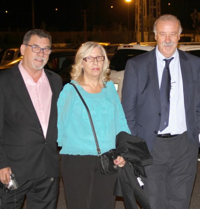 Del Bosque junto al Ciego del Berrenhín y su esposa Lola en 2014 en Talavera