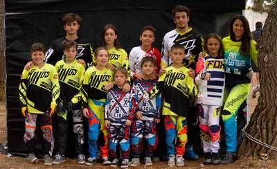 El Club Los Pinos de BMX consigue ocho podios en Zaragoza