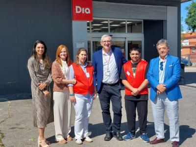 Dia, Fundación Soliss y Grupo CECAP visitan a los participantes que realizan la capacitación laboral