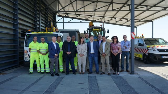 El consejero de Fomento, Nacho Hernando, ha visitado hoy el centro de conservación y explotación de la CM42- Autovía de los Viñedos.