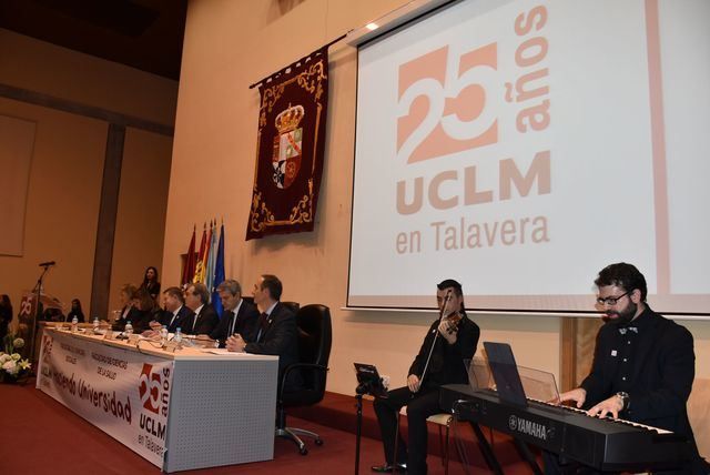 Talavera ha celebrado recientemente sus 25 vaños de Universidad.