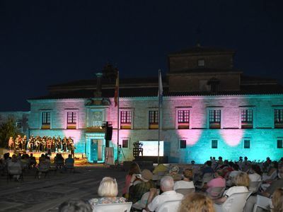 Velada celebra 750 años de historia en un evento muy emotivo