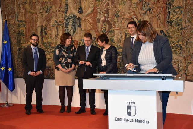 La alcaldesa de Talavera se refiere a las lanzaderas de empleo como ejemplo de la colaboración privada y pública en materia de formación, empleabilidad y emprendimiento