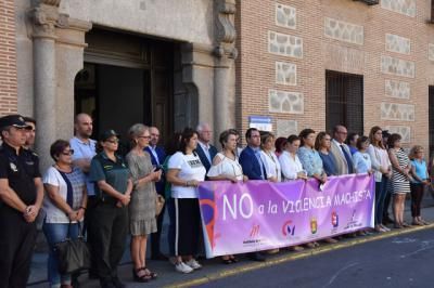 Un minuto de silencio por las 9 mujeres y 2 niñas asesinadas por violencia machista en septiembre