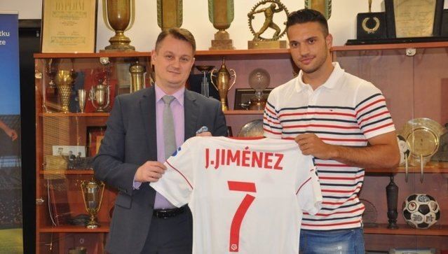 Jesús Jiménez con la camiseta de su nuevo equipo