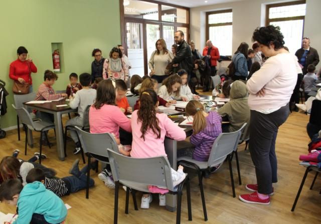 La Fundación Triángulo lleva a Torrijos la actividad “Dibujamos para la diversidad”