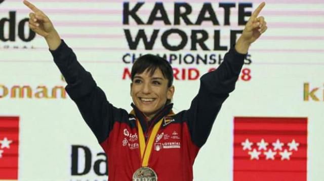 Sandra Sánchez con la medalla de oro como campeona del mundo