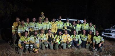 La brigada forestal de Talavera, Navalcán y Navavahermosa que lucha contra el fuego de Poyales del Hoyo