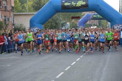 Música y animadores en la carrera '10km Ciudad de la Cerámica'