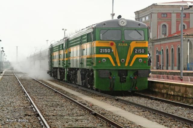 Parada en Talavera de un tren turístico inglés