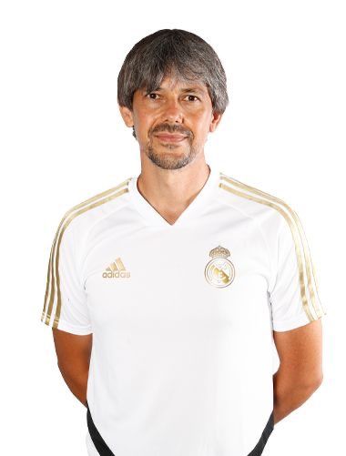 FÚTBOL | El nuevo Real Madrid femenino echa a andar con el talaverano David Aznar como entrenador