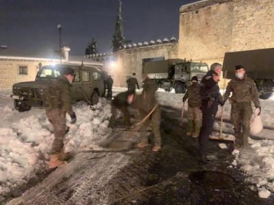 NIEVE | Los militares trabajan desde esta noche en Toledo