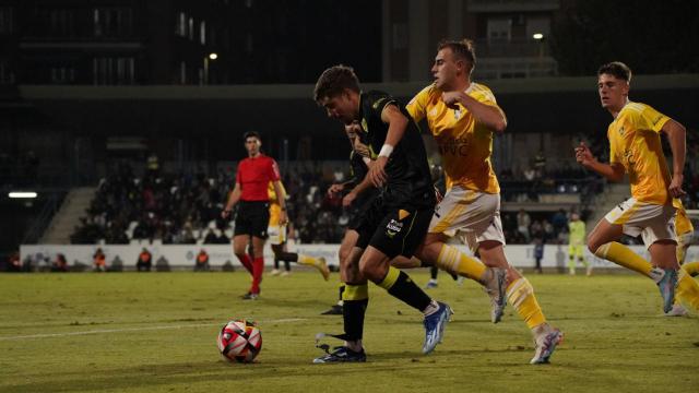 El Almería despierta al CF Talavera del sueño de la Copa del Rey (0-2)