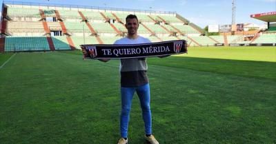 El Mérida hace público el fichaje del ex jugador del CF&#8200;Talavera, Espinar