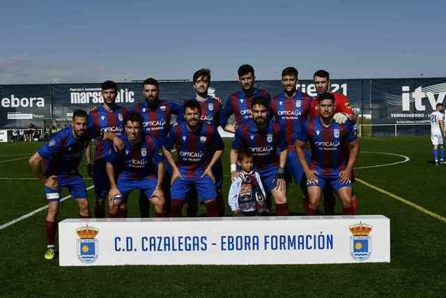 Triunfo del CD Cazalegas-Ebora Formación que se asegura luchar por el ascenso