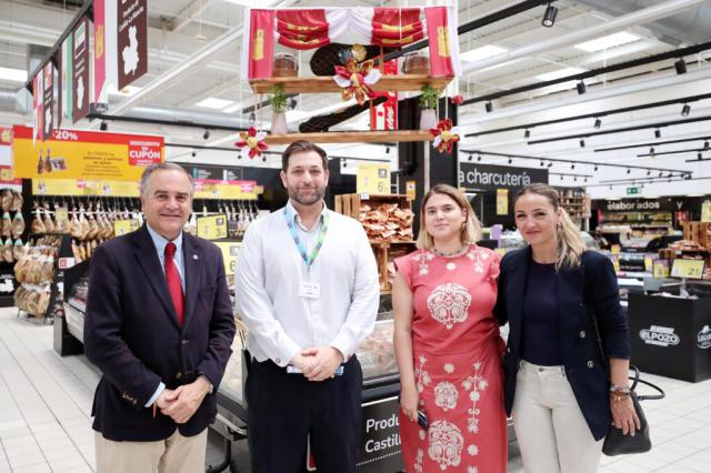 El alcalde de Talavera visita el centro comercial Los Alfares