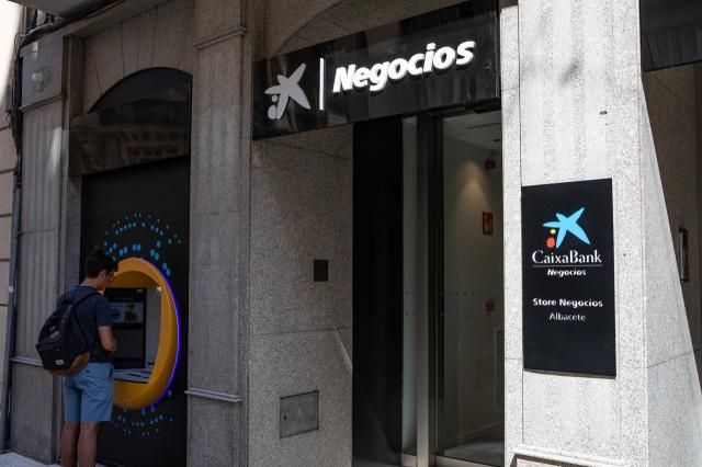 CaixaBank abre su primera oficina Store Negocios en Albacete