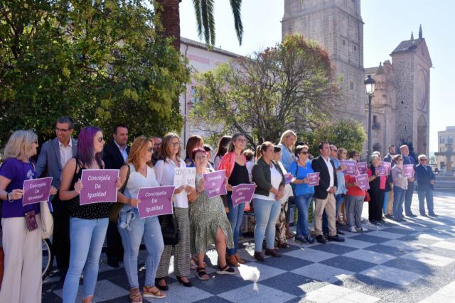 Tita García: “no vamos a blanquear a quienes blanquean el discurso negacionista de Vox”