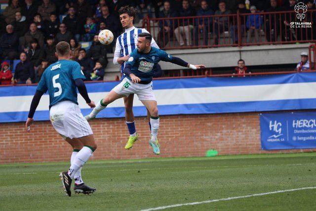 Tablas en El Prado entre el CF Talavera y el Córdoba CF