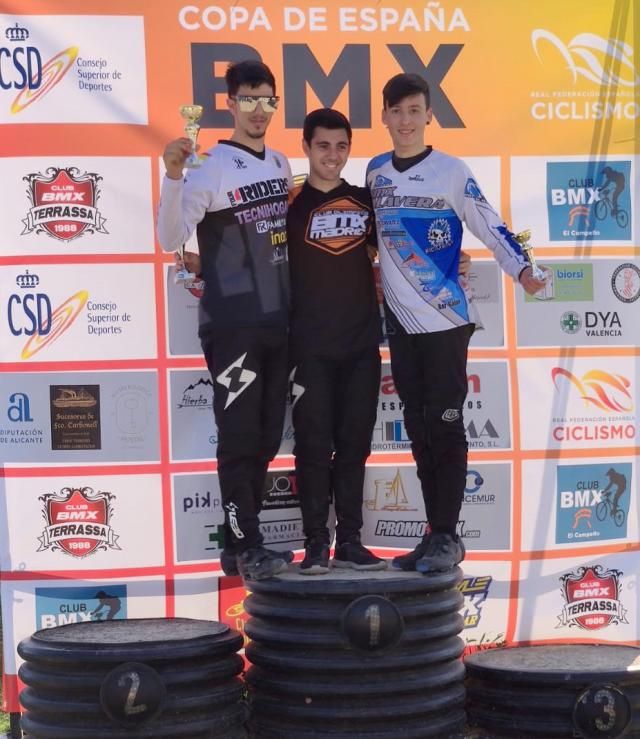 Tres platas y dos bronces, para los componentes del club BMX TALAVERA