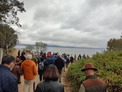 Valdecañas se manifiesta en defensa del complejo de lujo Marina Isla