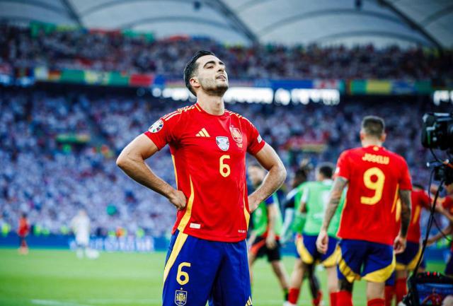 España tira de épica y se impone a Alemania y pasa al semifinales de la Eurocopa