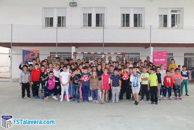 ‘Aula Fútsal’ volvió a salir a la comarca para hacer parada en Cazalegas