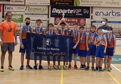 El club Amigos del Baloncesto Talavera, campeón de CLM