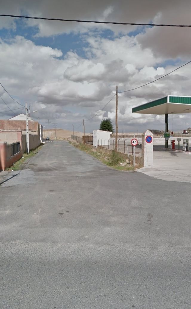 El atropello sucedió en un camino cercano a la gasolinera de la imagen | Foto:Google Maps