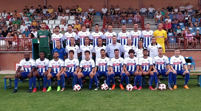 El CF Talavera estrena equipación frente al CF Fuenlabrada este sábado