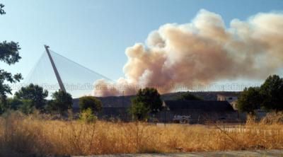 INCENDIO | Aparatosa columna de humo en Las Herencias divisada desde Talavera