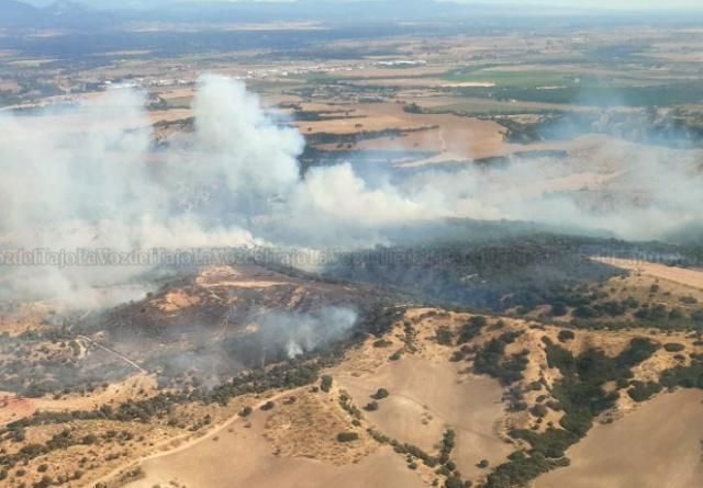 INCENDIO | Siguen sumándose fuerzas contra el fuego en Las Herencias: hasta 24 medios y 106 personas