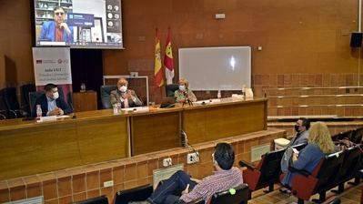 UCLM aborda en una jornada el presente y futuro del teletrabajo