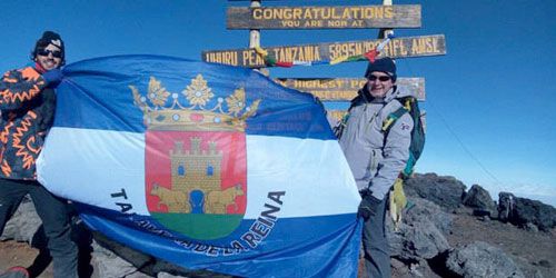 El talaverano Guillermo Cid Acevedo corona el 'Kilimanjaro'